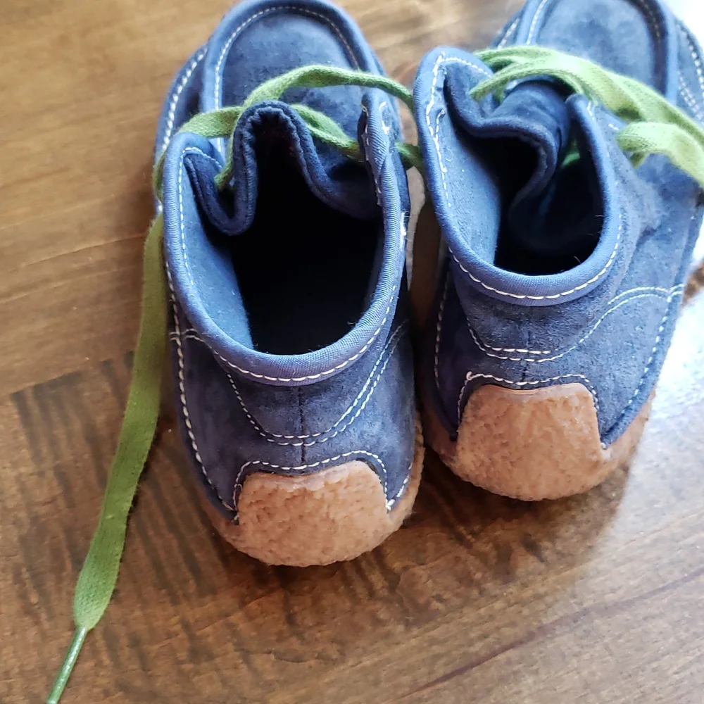 Blue suede moccasin boots 11 toddler Morgan & Milo